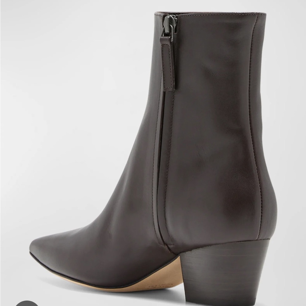 Manolo Blahnik
Agnetapla Leather Zip Ankle Boots - Picture 2 of 7